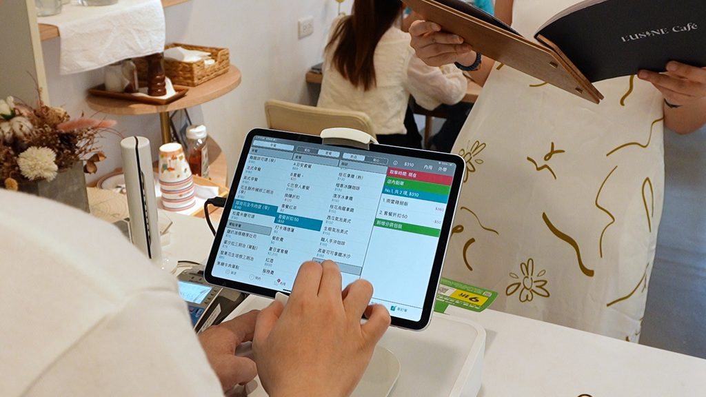 微碧 POS 系統直覺且簡單明瞭的介面，協助早午餐咖啡廳新進員工快速上手結帳